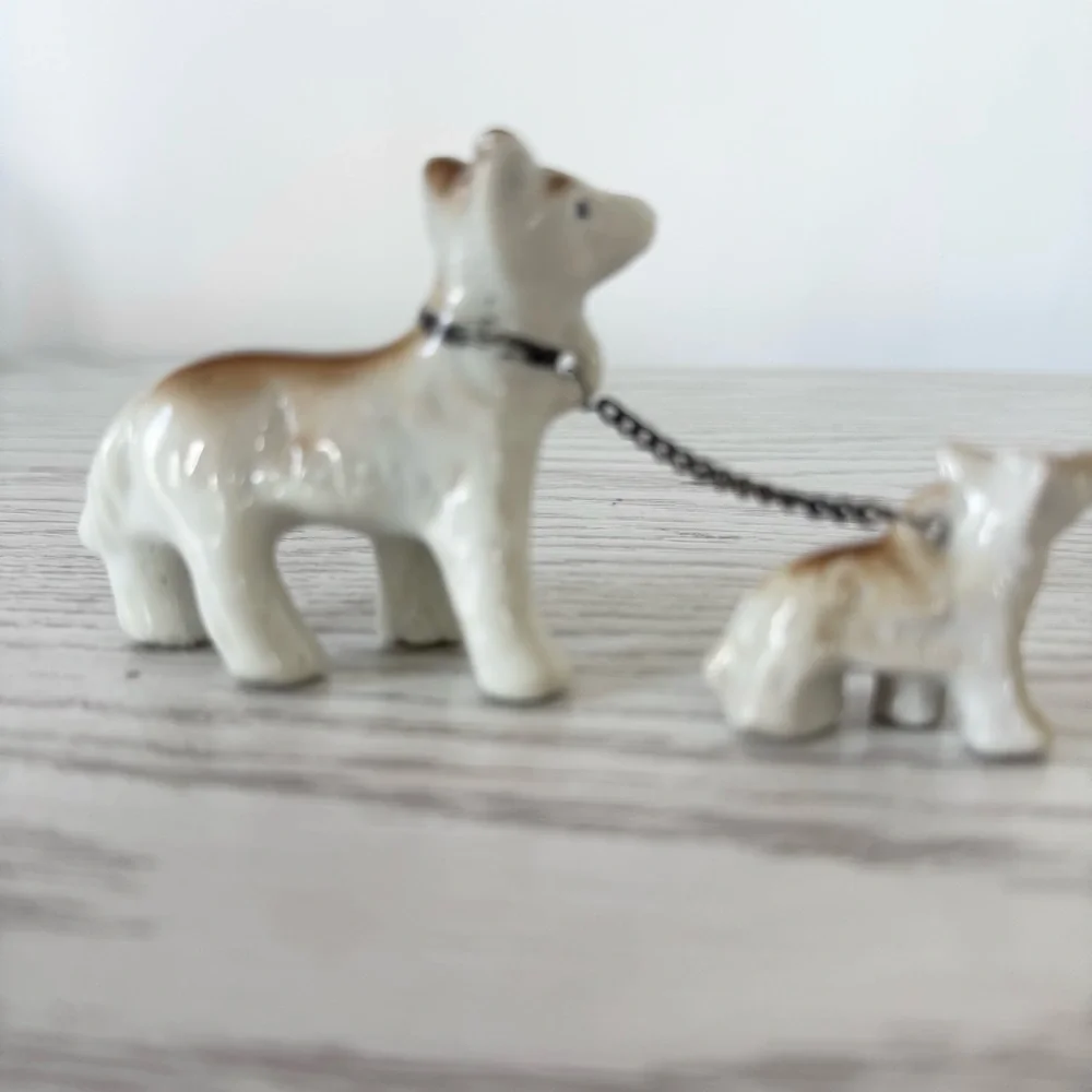 Vintage Mother and puppy dog porcelain figurine set AS IS